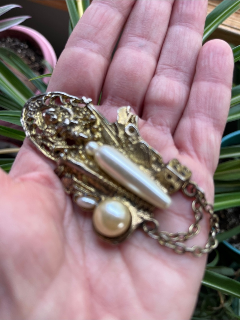 Vtg Steampunk Style Statement Brooch Pin Gold Tone Faux Pearls